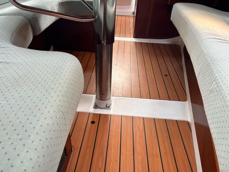 Beneteau 331 image