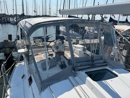 Beneteau 331 image