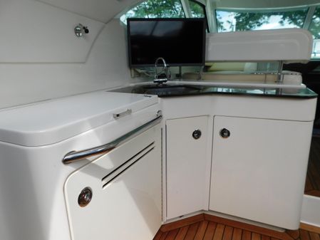 Sea Ray 470 Sundancer image