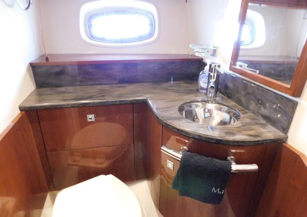 Sea Ray 470 Sundancer image