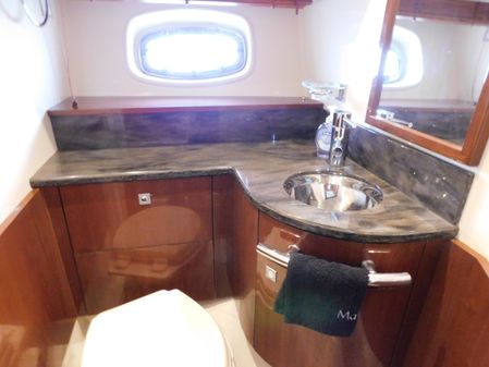 Sea Ray 470 Sundancer image