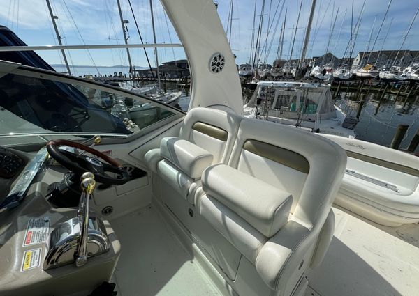 Sea Ray 320 Sundancer image