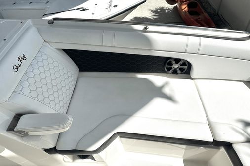 Sea Ray 270 SDX Outboard image