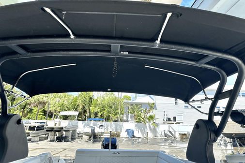 Sea Ray 270 SDX Outboard image