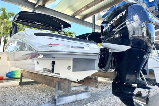 Sea Ray 270 SDX Outboard image