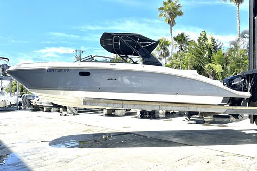 Sea Ray 270 SDX Outboard image