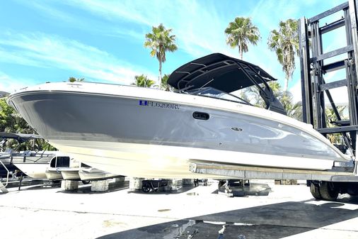 Sea Ray 270 SDX Outboard image