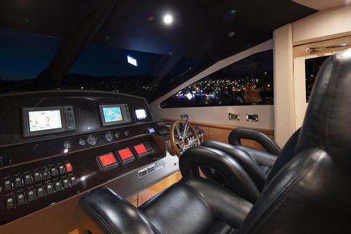 Sunseeker 88 Yacht image