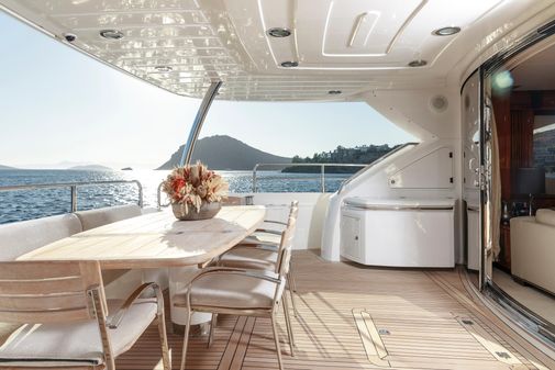 Sunseeker 88 Yacht image