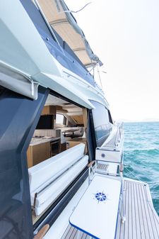 Galeon 500 image