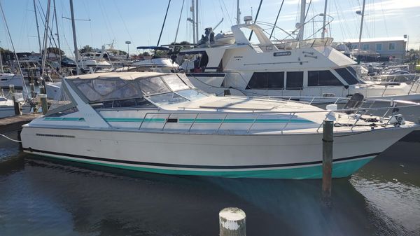 Mainship Mediterranean 39