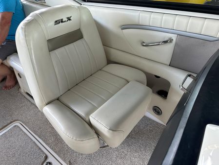 Sea-ray 270-SLX image