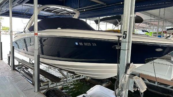 Sea Ray 270 SLX 
