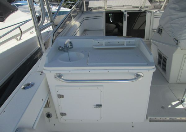 Contender 35 Express Side Console image