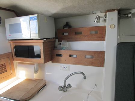 Contender 35 Express Side Console image