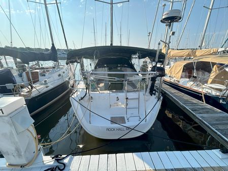 Beneteau 393 image