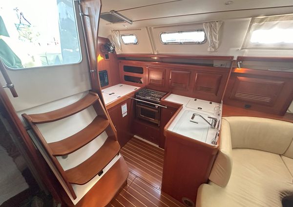 Beneteau 393 image