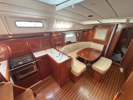 Beneteau 393 image