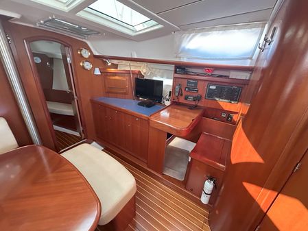 Beneteau 393 image