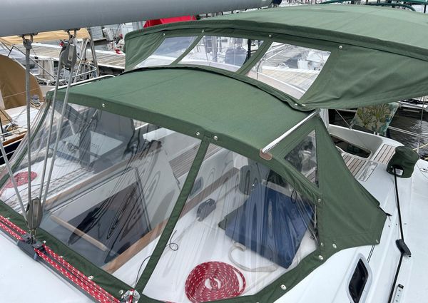 Beneteau 393 image