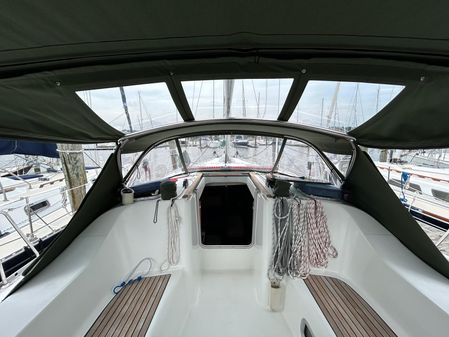 Beneteau 393 image