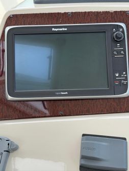 Sea Ray 370 Sundancer image