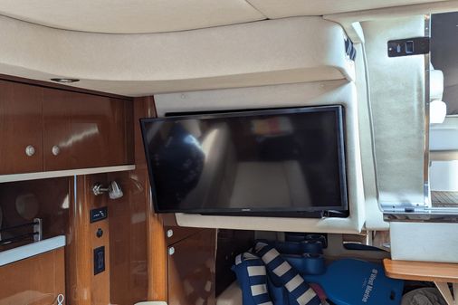 Sea Ray 330 Sundancer image