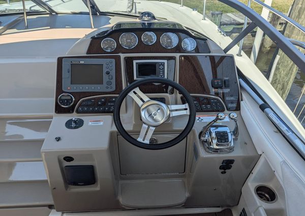 Sea Ray 330 Sundancer image