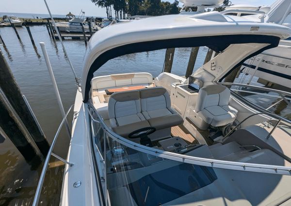 Sea Ray 330 Sundancer image