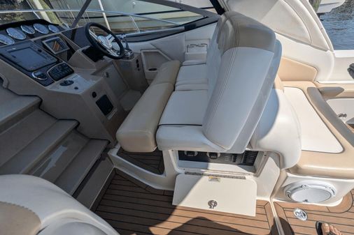 Sea Ray 330 Sundancer image