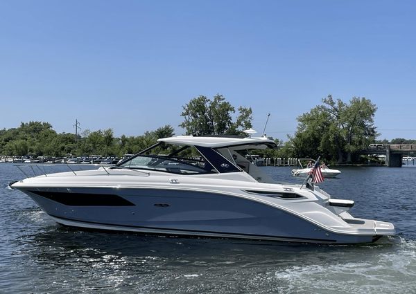 Sea Ray 320 Sundancer image