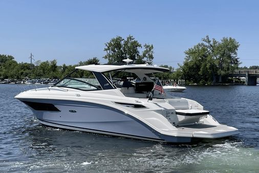 Sea Ray 320 Sundancer image