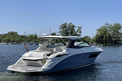 Sea Ray 320 Sundancer image