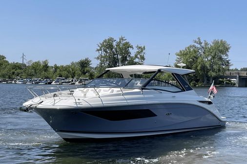 Sea Ray 320 Sundancer image