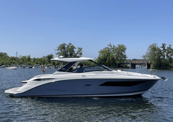 Sea Ray 320 Sundancer image