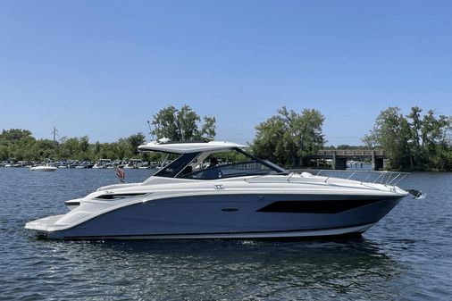 Sea Ray 320 Sundancer image