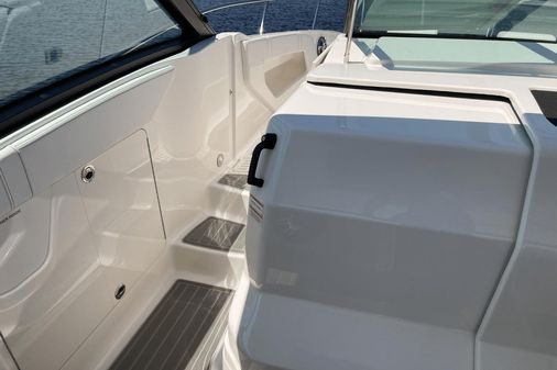 Sea Ray 320 Sundancer image