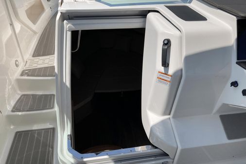 Sea Ray 320 Sundancer image