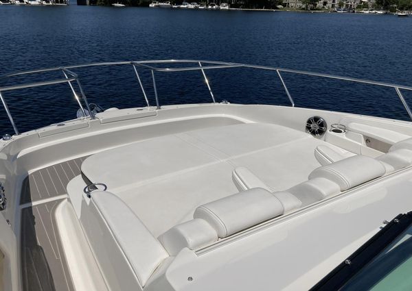 Sea Ray 320 Sundancer image