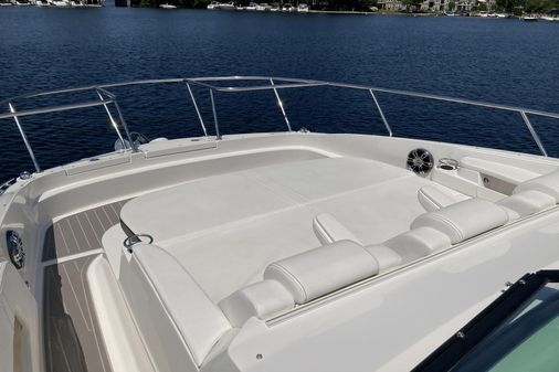 Sea Ray 320 Sundancer image