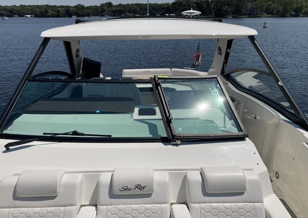 Sea Ray 320 Sundancer image