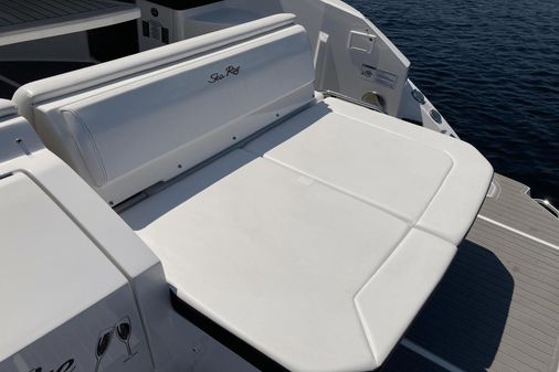 Sea Ray 320 Sundancer image