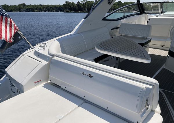 Sea Ray 320 Sundancer image