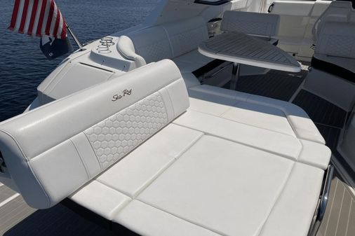 Sea Ray 320 Sundancer image