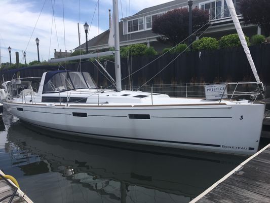 Beneteau Oceanis 45 - main image