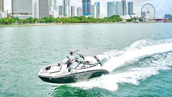 Yamaha Boats 242 image