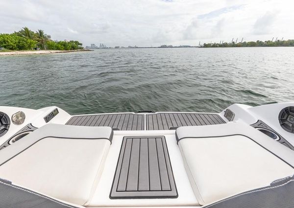 Yamaha Boats 242 image