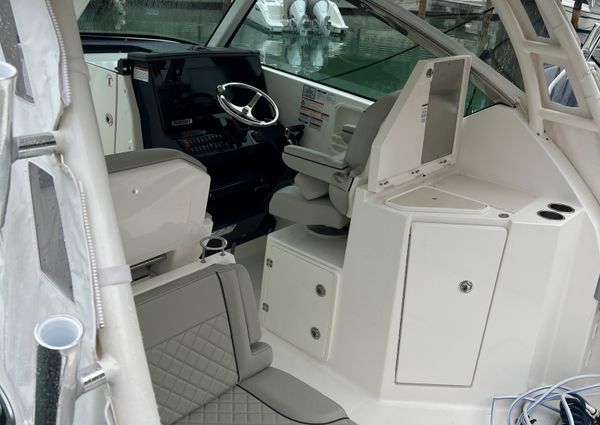 Pursuit DC 295 Dual Console image