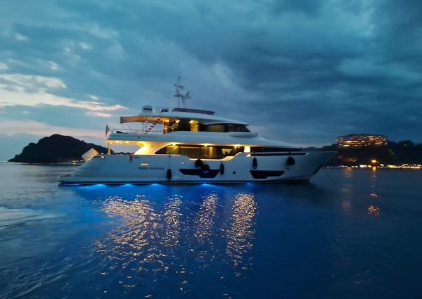 Custom Line Navetta 28 image