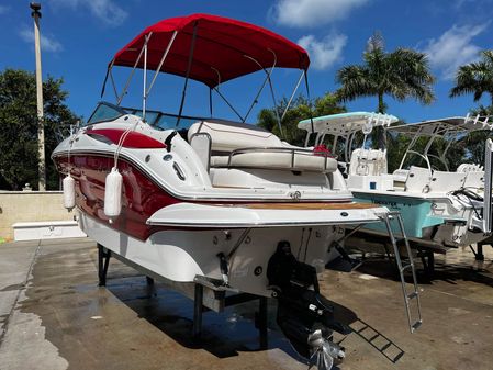 Crownline 250 CR image